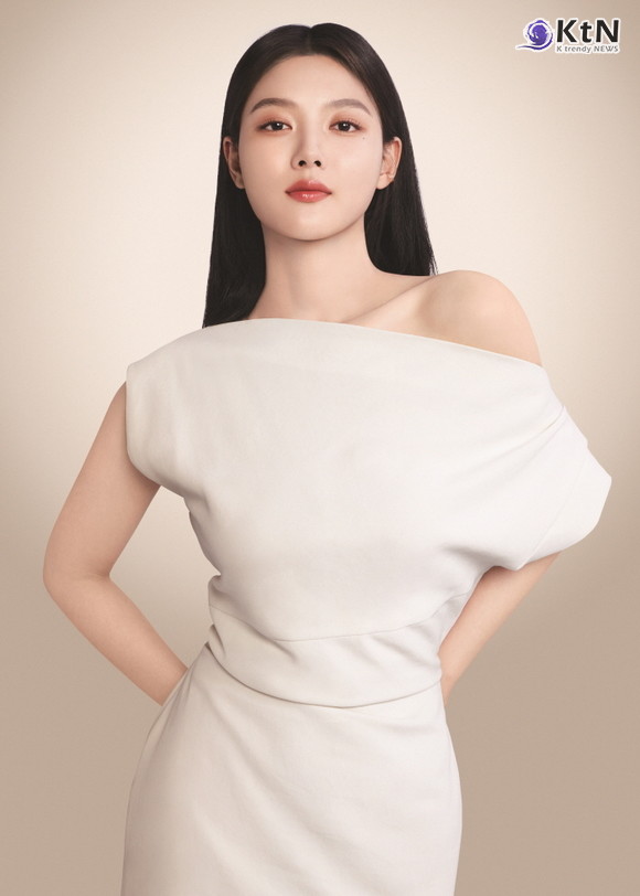 김유정, 바비 브라운의 새로운 얼굴로 선정...뷰티 트렌드 선도할 전망 사진=2024.08.01 바비 브라운 (BOBBI BROWN)  K trendy NEWS DB ⓒ케이 트렌디뉴스 무단전재 및 수집, 재배포금지