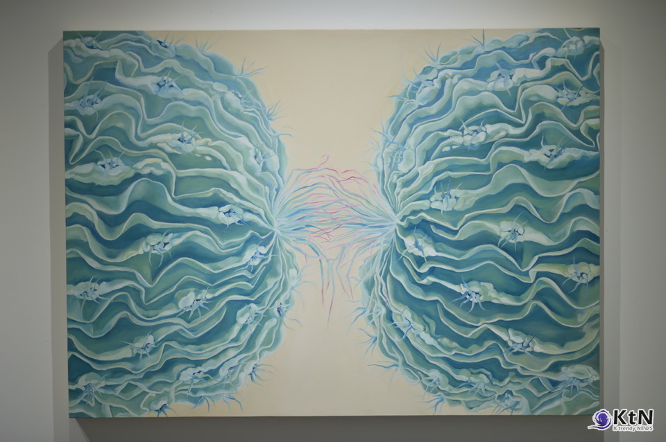 홍설 작가, 감정의 언어를 확장하는 크로스오버. 사진=K trendy NEWS DB ⓒ케이 트렌디뉴스 무단전재 및 수집, 재배포금지