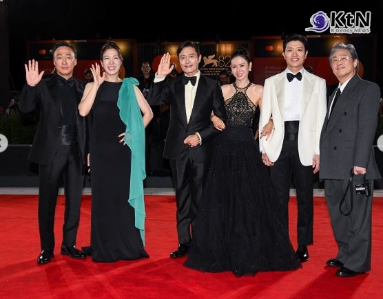 토론토도 사로잡았다…이병헌 열연+박찬욱 연출 ‘어쩔수가없다’ 국제 관객상 사진=2025 09.15  cjenm. K trendy NEWS DB ⓒ케이 트렌디뉴스 무단전재 및 수집, 재배포금지