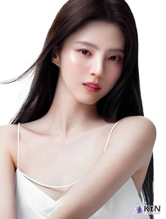 토론토 영화제 호평에도… 팬미팅 절반도 못 채운 한소희, 이유는? 사진=2025 09.15 한소희 인스타그램 갈무리  K trendy NEWS DB ⓒ케이 트렌디뉴스 무단전재 및 수집, 재배포금지