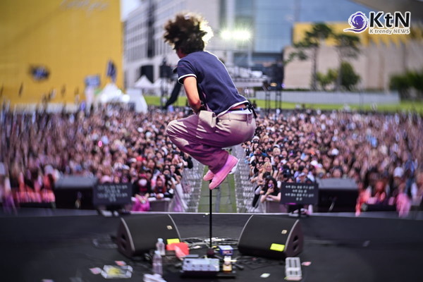 ‘뮤콘 2025’→‘사운드플래닛페스티벌’ 빛낸 이승윤, 독일, 일본 팬 사로잡는다  사진=2025 09.15 롤링홀 K trendy NEWS DB ⓒ케이 트렌디뉴스 무단전재 및 수집, 재배포금지