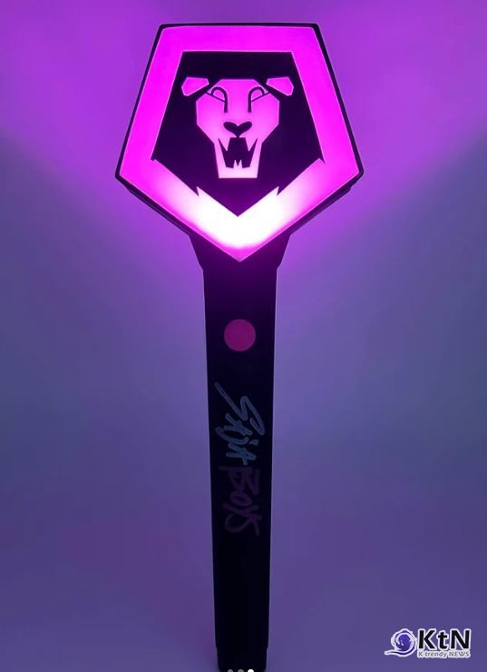 전통문화+케이팝 팬덤… ‘케데헌 응원봉’ 글로벌 소장템 등극 사진=2025 09.19  넷플릭스  / 편집 K trendy NEWS DB ⓒ케이 트렌디뉴스 무단전재 및 수집, 재배포금지