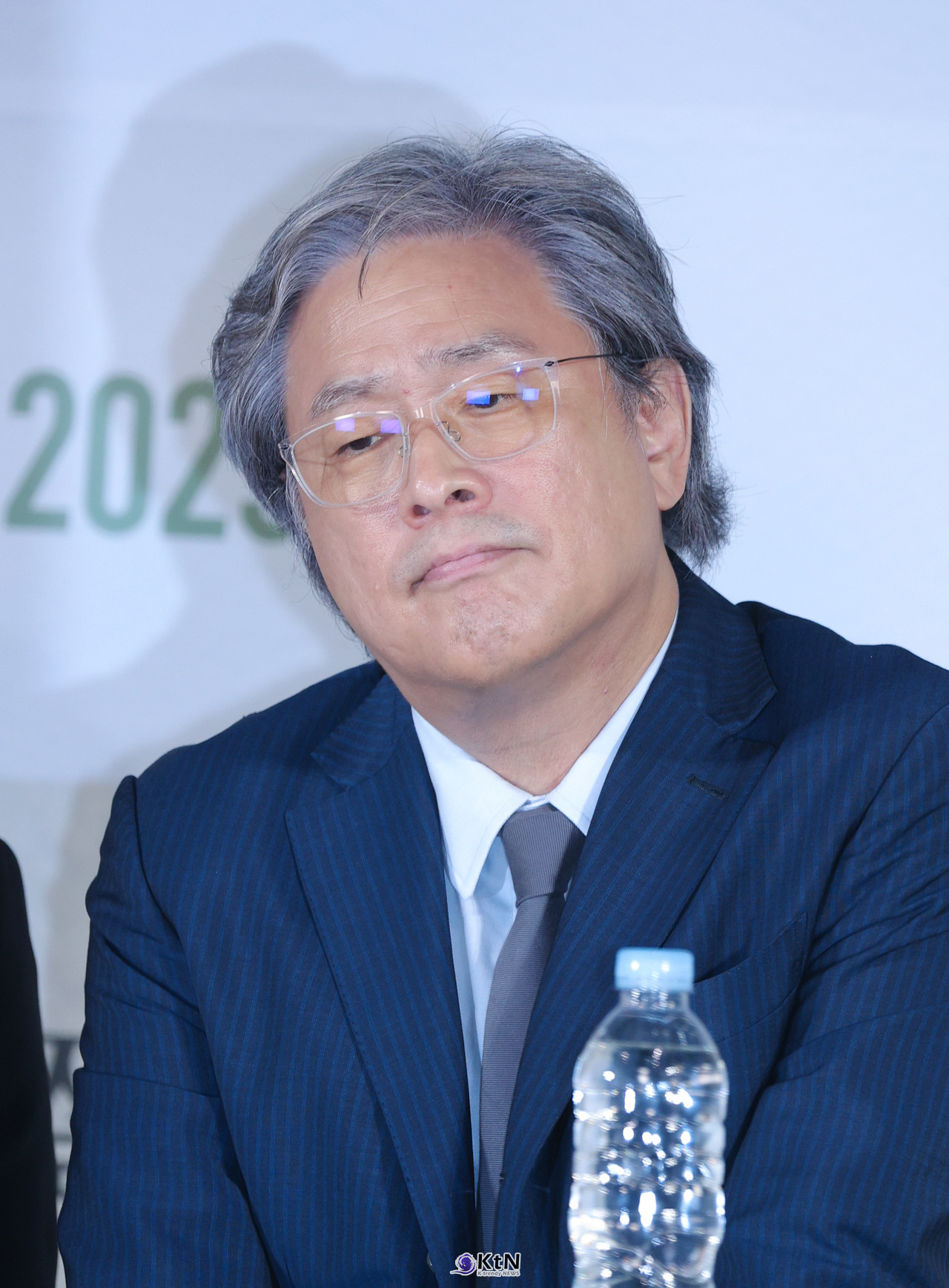 박찬욱 감독이 영화 '어쩔수가없다' 언론 배급 시사회에 참석해 다양한 이야기를 나누고 있다. / 사진=K trendy NEWS DB ⓒ케이 트렌디뉴스 무단전재 및 수집, 재배포금지