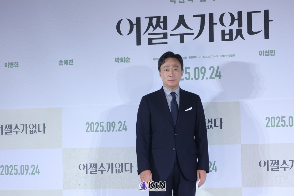 이성민은 “현장에서 박찬욱 감독님 옆에 서면 마치 동네에서 주먹 좀 쓰던 내가 프로 격투기 선수를 만난 기분이었다”며 촬영 당시의 긴장과 부담을 고백했다. /사진=K trendy NEWS DB ⓒ케이 트렌디뉴스 무단전재 및 수집, 재배포금지