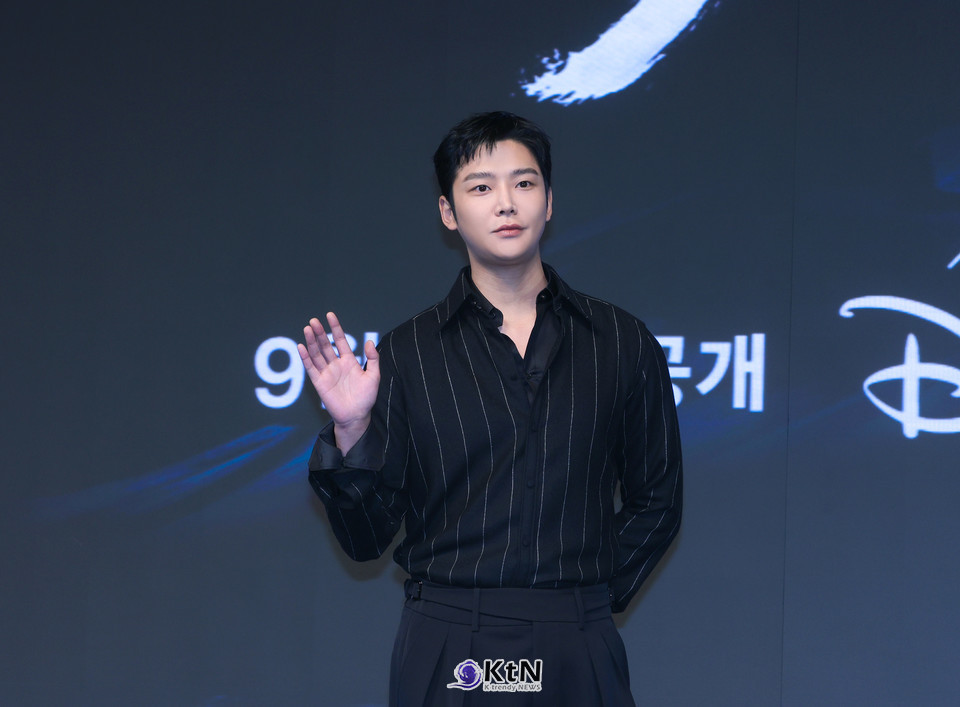 “로운이 장시율 캐릭터를 완벽히 소화하고 있다. 팬들이 왜 이렇게 열광하는지 직접 확인할 수 있을 것”/사진=K trendy NEWS DB ⓒ케이 트렌디뉴스 무단전재 및 수집, 재배포금지