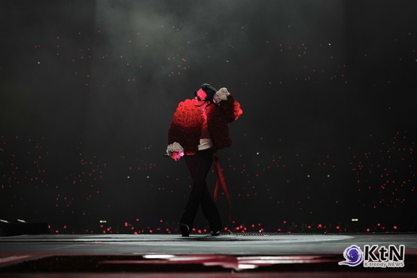 'K팝 아이콘' 지드래곤x샤넬= 예술...수석 디자이너 수트 입고 ‘★파워’ 입증  사진=2025 09.23  chanelofficial  지드래곤 프랑스 공연. 사진ㅣ갤럭시코퍼레이션 K trendy NEWS DB ⓒ케이 트렌디뉴스 무단전재 및 수집, 재배포금지