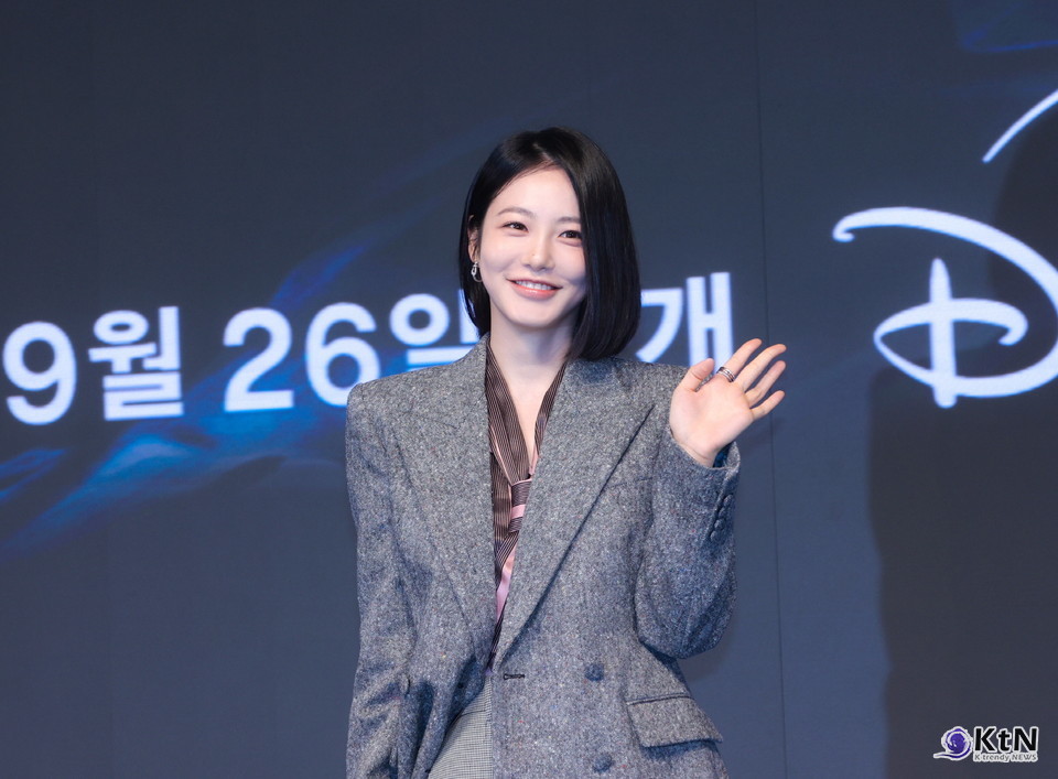 디즈니+ 오리지널 사극 드라마 탁류 제작발표회 현장. 배우 로운, 신예은, 박서함, 박지환, 최귀화, 김동원과 추창민 감독.  사진=K trendy NEWS DB ⓒ케이 트렌디뉴스 무단전재 및 수집, 재배포금지