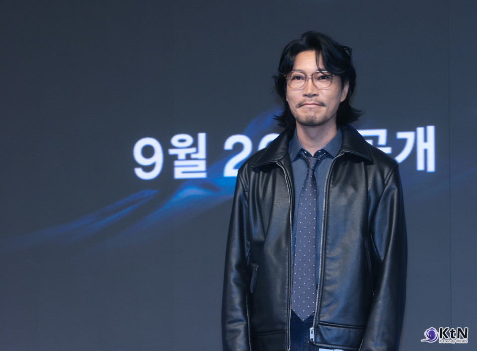 디즈니+ 오리지널 사극 드라마 탁류 제작발표회 현장. 배우 로운, 신예은, 박서함, 박지환, 최귀화, 김동원과 추창민 감독. 사진=K trendy NEWS DB ⓒ케이 트렌디뉴스 무단전재 및 수집, 재배포금지