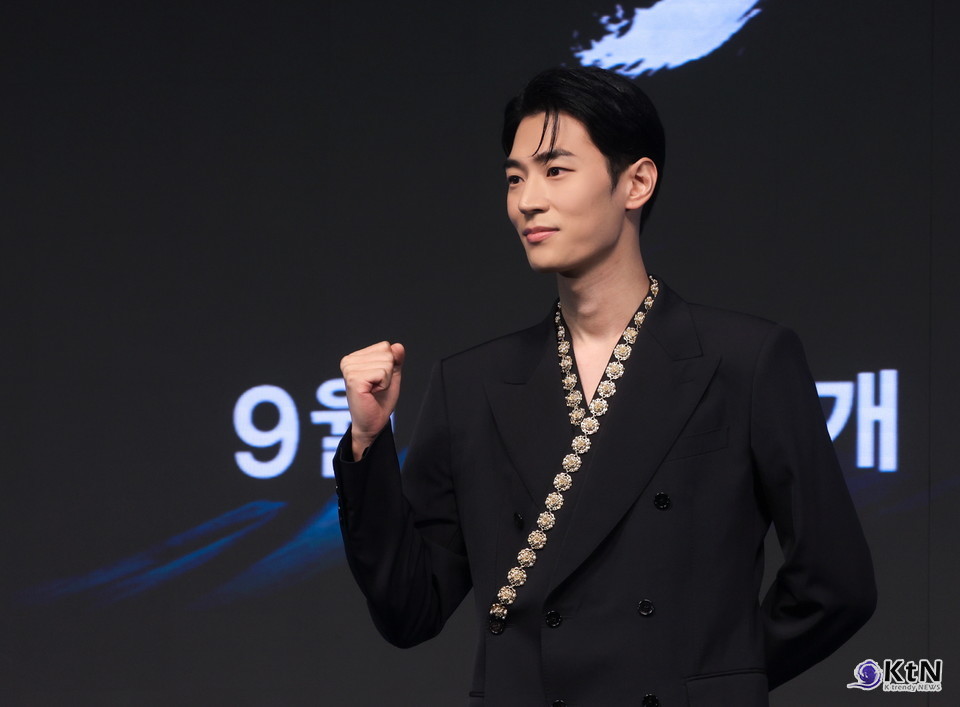 디즈니+ 오리지널 사극 드라마 탁류 제작발표회 현장. 배우 로운, 신예은, 박서함, 박지환, 최귀화, 김동원과 추창민 감독. 사진=K trendy NEWS DB ⓒ케이 트렌디뉴스 무단전재 및 수집, 재배포금지