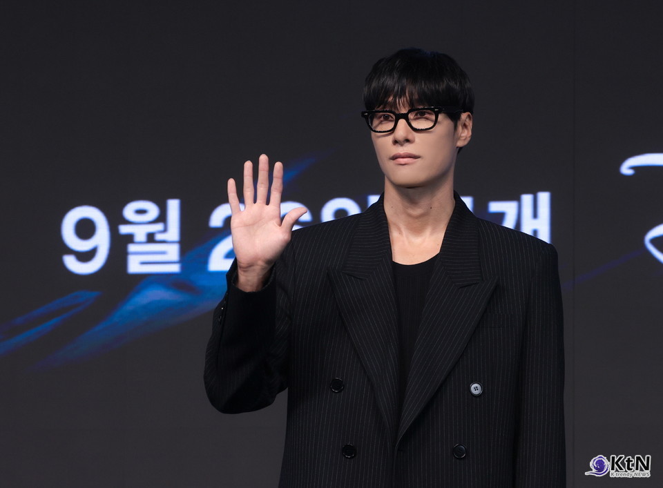 디즈니+ 오리지널 사극 드라마 탁류 제작발표회 현장. 배우 로운, 신예은, 박서함, 박지환, 최귀화, 김동원과 추창민 감독. 사진=K trendy NEWS DB ⓒ케이 트렌디뉴스 무단전재 및 수집, 재배포금지