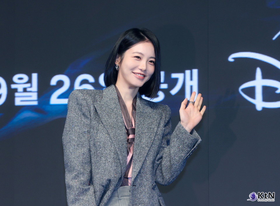 디즈니+ 오리지널 사극 드라마 탁류 제작발표회 현장. 배우 로운, 신예은, 박서함, 박지환, 최귀화, 김동원과 추창민 감독. 사진=K trendy NEWS DB ⓒ케이 트렌디뉴스 무단전재 및 수집, 재배포금지