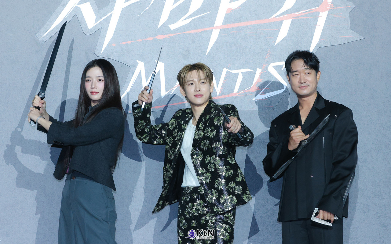 배우 임시완, 박규영, 조우진이 넷플릭스 영화 '사마귀' 제작보고회에 참석해 포즈를 취하고 있다. / 사진=K trendy NEWS DB ⓒ케이 트렌디뉴스 무단전재 및 수집, 재배포금지.