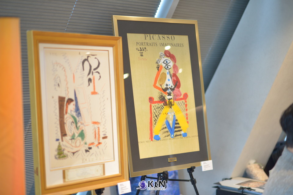 꾸바아트센터 소장작 〈The Rainbow Dove〉(1952, 리소그래프, Ed.199/250, 3억5천만 원)는 대형 유화에 비해 접근성이 높으면서도 블루칩 작가의 상징 가치를 담고 있다.  /사진=K trendy NEWS DB ⓒ케이 트렌디뉴스 무단전재 및 수집, 재배포금지