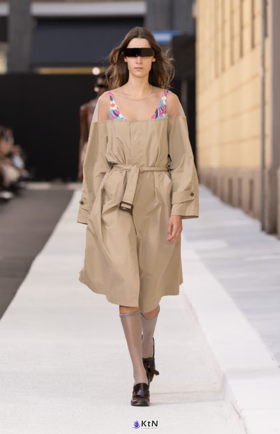 MM6 Maison Margiela Spring/Summer 2026 Is All About "Heightened Normality".  사진=Maison Margiela/Vogue Runway, K trendy NEWS DB  ⓒ케이 트렌디뉴스 무단전재 및 수집, 재배포금지