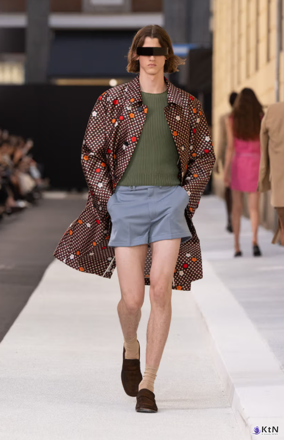 MM6 Maison Margiela Spring/Summer 2026 Is All About "Heightened Normality".  사진=Maison Margiela/Vogue Runway, K trendy NEWS DB  ⓒ케이 트렌디뉴스 무단전재 및 수집, 재배포금지