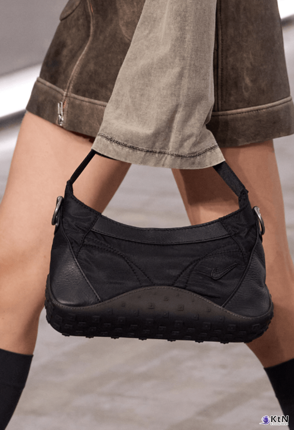 KNWLS' Milan Debut Unveils a Synergistic Collaboration with Nike. 사진=Iker Aldama, K trendy NEWS DB ⓒ케이 트렌디뉴스 무단전재 및 수집, 재배포금지