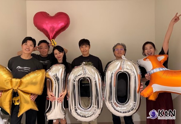 박찬욱 ‘어쩔수가없다’ 개봉 5일째 100만 돌파…호불호 속 흥행 질주 [리포트]  사진=2025 09.29  시사회 현장  K trendy NEWS DB ⓒ케이 트렌디뉴스 무단전재 및 수집, 재배포금지