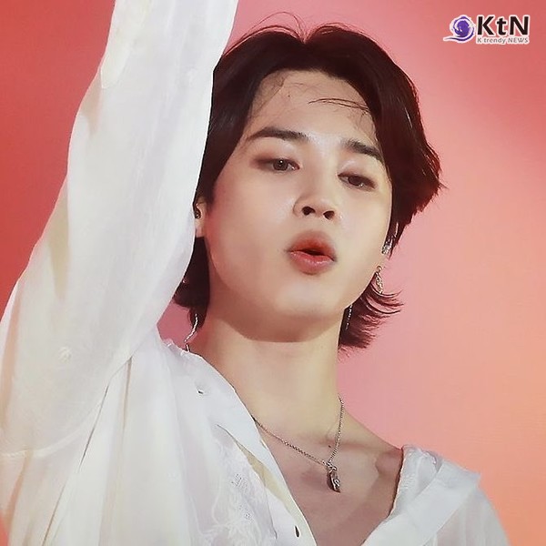 방탄소년단 BTS 지민 삼부자, 고액 기부 모임 ‘그린노블클럽’ 최초 가입  사진=2025 09.29  빅히트뮤직 영상 갈무리 K trendy NEWS DB ⓒ케이 트렌디뉴스 무단전재 및 수집, 재배포금지