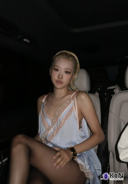 '생 로랑의 여신' 로제, 하늘빛 슬립 드레스+금발… 화보보다 더 화보 같은 순간  사진=2025 09.30  블랙핑크 로제 인스타그램 갈무리 K trendy NEWS DB ⓒ케이 트렌디뉴스 무단전재 및 수집, 재배포금지