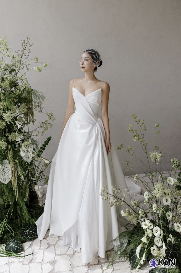 김옥빈, 드디어 신부 된다…11월 16일 비공개 웨딩  사진=2025 10.01  김옥빈 인스타그램 갈무리 K trendy NEWS DB ⓒ케이 트렌디뉴스 무단전재 및 수집, 재배포금지