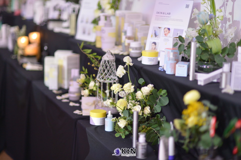 산업 전략 역시 옐로와 그린을 구분해 활용한다. 뷰티 산업과 패션 산업은 두 색을 라이프스타일과 결합해 소비자의 일상 속으로 확산한다. /사진=K trendy NEWS DB ⓒ케이 트렌디뉴스 무단전재 및 수집, 재배포금지