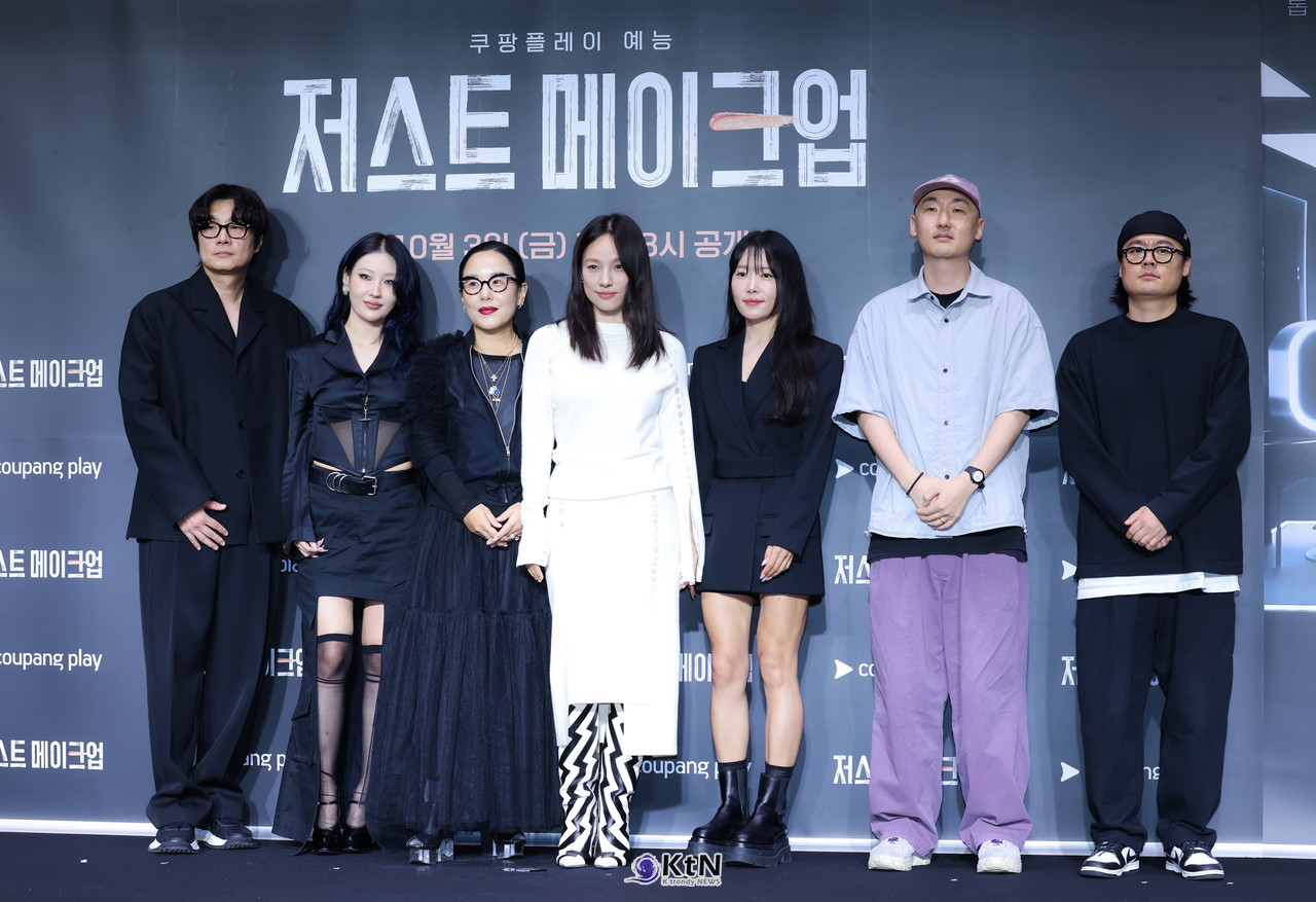 쿠팡플레이 예능 '저스트 메이크업' 제작발표회에 이효리, 정샘물, 서옥, 이사배, 이진수, 심우진 PD, 박성환 PD가 참석해 다양한 이야기를 나누었다. / 사진=K trendy NEWS DB ⓒ케이 트렌디뉴스 무단전재 및 수집, 재배포금지.