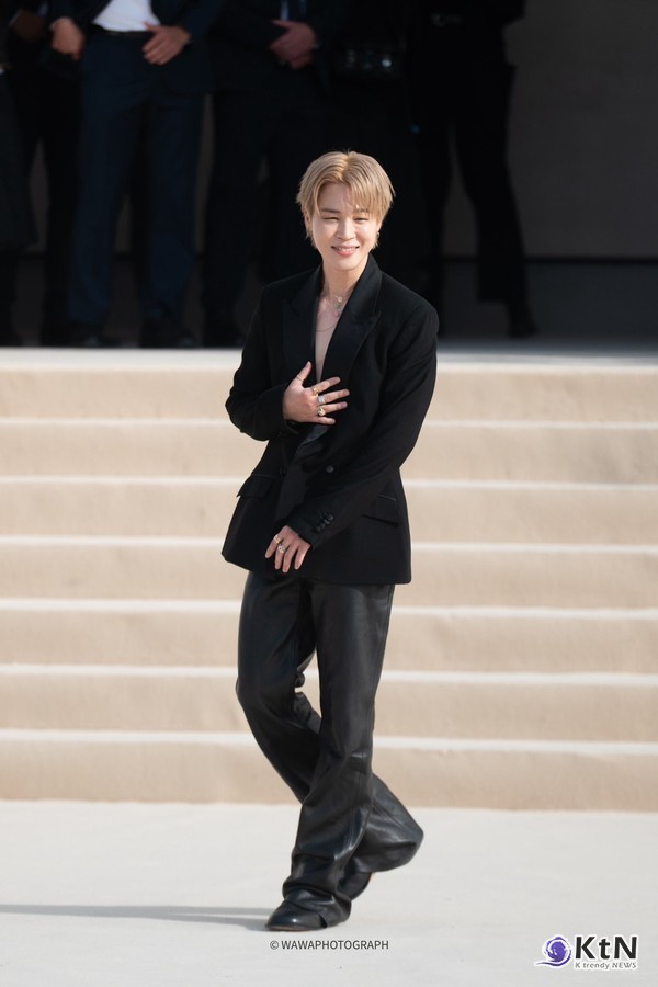 BTS 지민, 결별 논란 후 첫 심경 고백…“쉽지 않더라”  사진=2025 10.03   WWD 엑스 갈무리 K trendy NEWS DB ⓒ케이 트렌디뉴스 무단전재 및 수집, 재배포금지