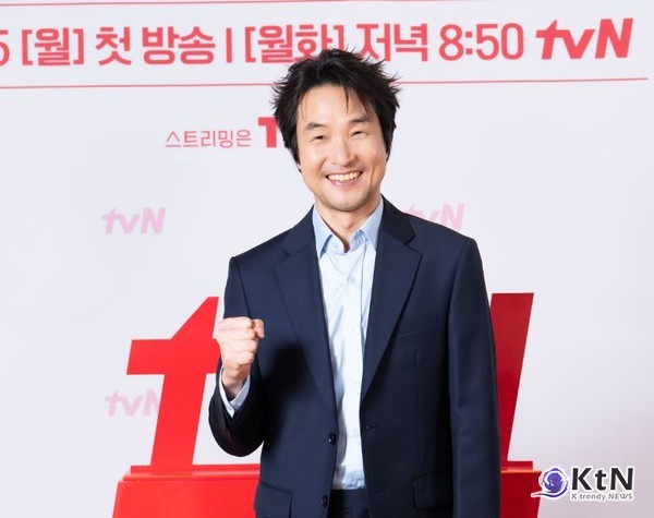 “35년 연기 쏟아부었다”…한석규, 치킨집 사장으로 돌아온다 [제작발표회] 사진=2025 09.08  tvN 새 월화드라마 ‘신사장 프로젝트’  K trendy NEWS DB ⓒ케이 트렌디뉴스 무단전재 및 수집, 재배포금지