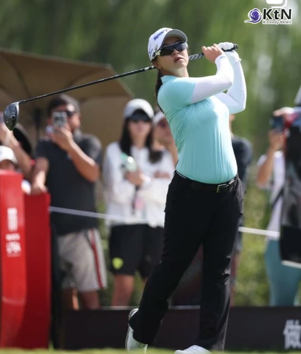 김세영, LPGA BMW 챔피언십 2R 단독 선두 수성… 5년 만의 우승 도전  사진=2025 10.18  LPGA 인스타그램 갈무리 K trendy NEWS DB ⓒ케이 트렌디뉴스 무단전재 및 수집, 재배포금지