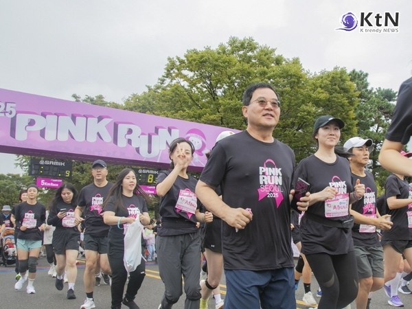술파티? 유방암 인식 캠페인, 어디로 갔나?…"환우·참석자에 죄송" W코리아, 논란 사과에도 여론 싸늘  사진=2025 10.19   w korea sns  갈무리 K trendy NEWS DB ⓒ케이 트렌디뉴스 무단전재 및 수집, 재배포금지