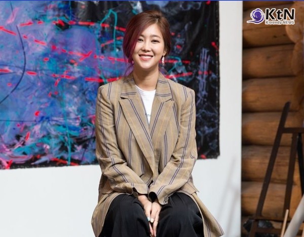 ‘13년 차 화가’ 솔비, 작품 가격 공개…호당 40만 원·그림 최고가 2,300만 원 사진=2025 10.19  솔비 sns 갈무리 K trendy NEWS DB ⓒ케이 트렌디뉴스 무단전재 및 수집, 재배포금지