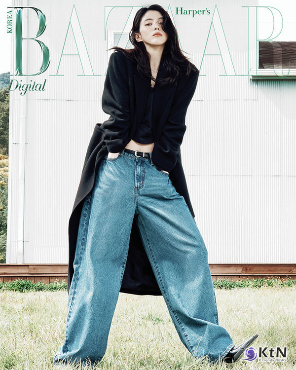 한소희, 치명적인 자태 ‘빨간 스타킹’으로 섹시미 발산 사진=2025 10.21 하퍼스 바자 코리아 Harper’s BAZAAR    K trendy NEWS DB ⓒ케이 트렌디뉴스 무단전재 및 수집, 재배포금지