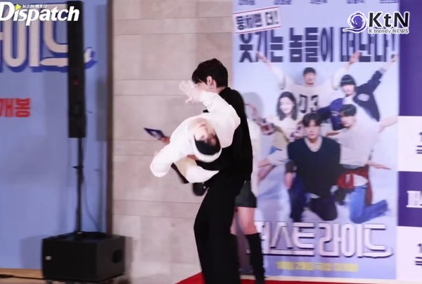 BTS 정국, 국방부도 막을 수 없었던 차은우와 훈훈 투샷 공개...‘의리도 월드클래스’ 사진=2025 10.28   디스패치 영상 갈무리 K trendy NEWS DB ⓒ케이 트렌디뉴스 무단전재 및 수집, 재배포금지