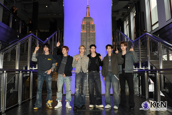 라이즈, 뉴욕 엠파이어 스테이트 빌딩 점등식 참석…“꿈이 더 또렷해졌다” 사진=2025 10.30  SM엔터테인먼트   K trendy NEWS DB ⓒ케이 트렌디뉴스 무단전재 및 수집, 재배포금지