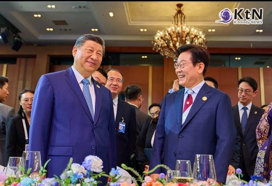 시진핑과 만나는 이재명, “AI와 인구위기, 함께 풀자” 경주 APEC서 협력 리더십 강조  사진=2025 11. 01  ktv  이매진 K trendy NEWS DB ⓒ케이 트렌디뉴스 무단전재 및 수집, 재배포금지