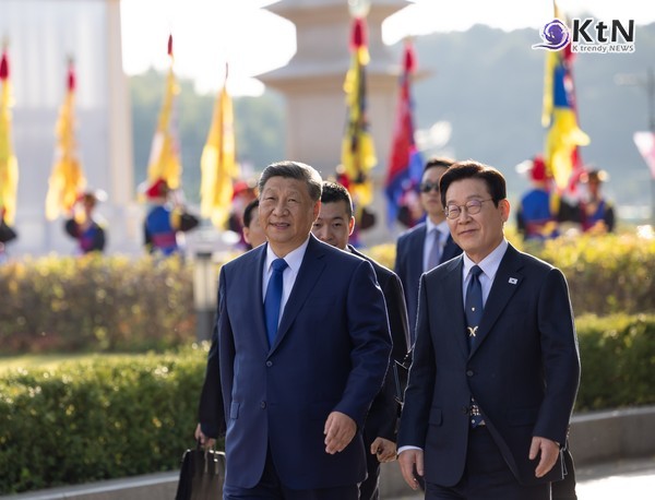 이재명 대통령 지지율 63%…‘외교 성과’로 5주 만에 60%대 회복  사진=2025 11.07 이재명 대통령 페이스북 갈무리 / 편집   K trendy NEWS DB ⓒ케이 트렌디뉴스 무단전재 및 수집, 재배포금지