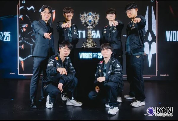 이재명 대통령은 2025 리그 오브 레전드 월드 챔피언십에서 T1이 KT 롤스터를 세트 스코어 3-2로 꺾고 사상 첫 3연패를 달성한 데 대해 e스포츠 역사에 길이 남을 쾌거라고 축하했다.  사진=2025 11.10   t1faker_fanpage 인스타그램 K trendy NEWS DB ⓒ케이 트렌디뉴스 무단전재 및 수집, 재배포금지