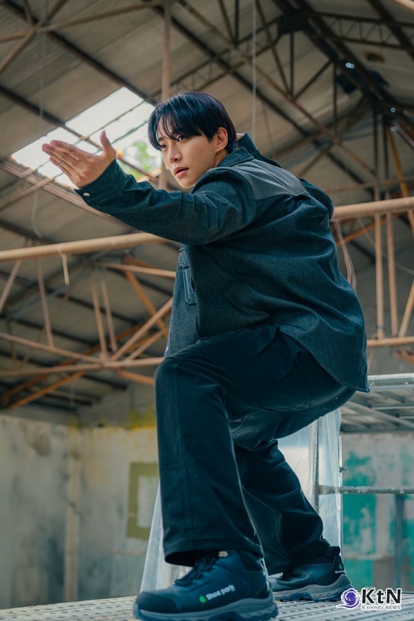 이준호, ‘태풍상사’로 시청률+화제성+브랜드평판 ‘트리플 올킬’ 사진=2025 11.12 tvN 드라마 ‘태풍상사’  K trendy NEWS DB ⓒ케이 트렌디뉴스 무단전재 및 수집, 재배포금지