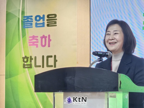 이경숙 소장이 백영현 시장의 축사를 대독하고 있다. (사진=조영식 기자)