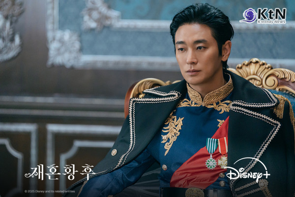 신민아·주지훈·이세영·이종석이 웹툰 신드롬 ‘재혼황후’를 원작으로 한 디즈니+ 시리즈를 통해 판타지 로맨스 대서사극의 새로운 장을 연다. 사진=2025 11.12   월트디즈니컴퍼니코리아 제공  K trendy NEWS DB ⓒ케이 트렌디뉴스 무단전재 및 수집, 재배포금지