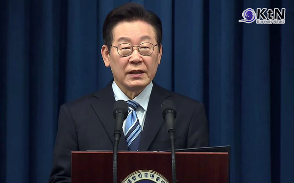 이재명 대통령 '수십년 숙원 핵잠 시대 개막'…백악관도 최초 명문화 [종합] 이재명 대통령 한미 관세·안보 팩트시트 발표 사진=2025 11.14  ktv K trendy NEWS DB ⓒ케이 트렌디뉴스 무단전재 및 수집, 재배포금지