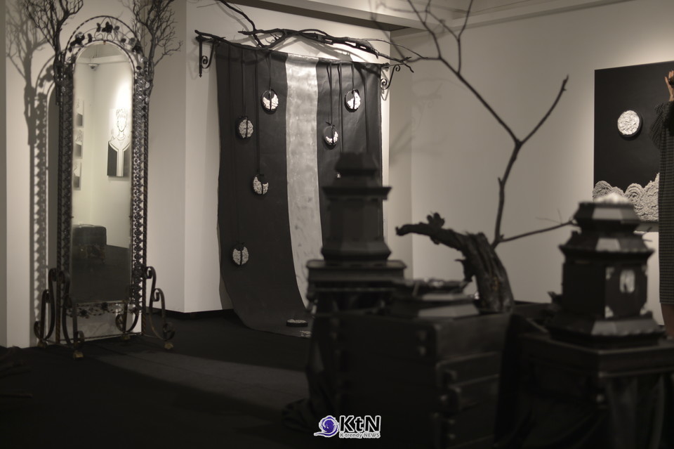 KoN과 LIM HANA 작가의 '클로인(KLOINM)' 내면의 치유를 탐구하는 작품 전시회-2024.07.14./사진=K trendy NEWS DB ⓒ케이 트렌디뉴스 무단전재 및 수집, 재배포금지