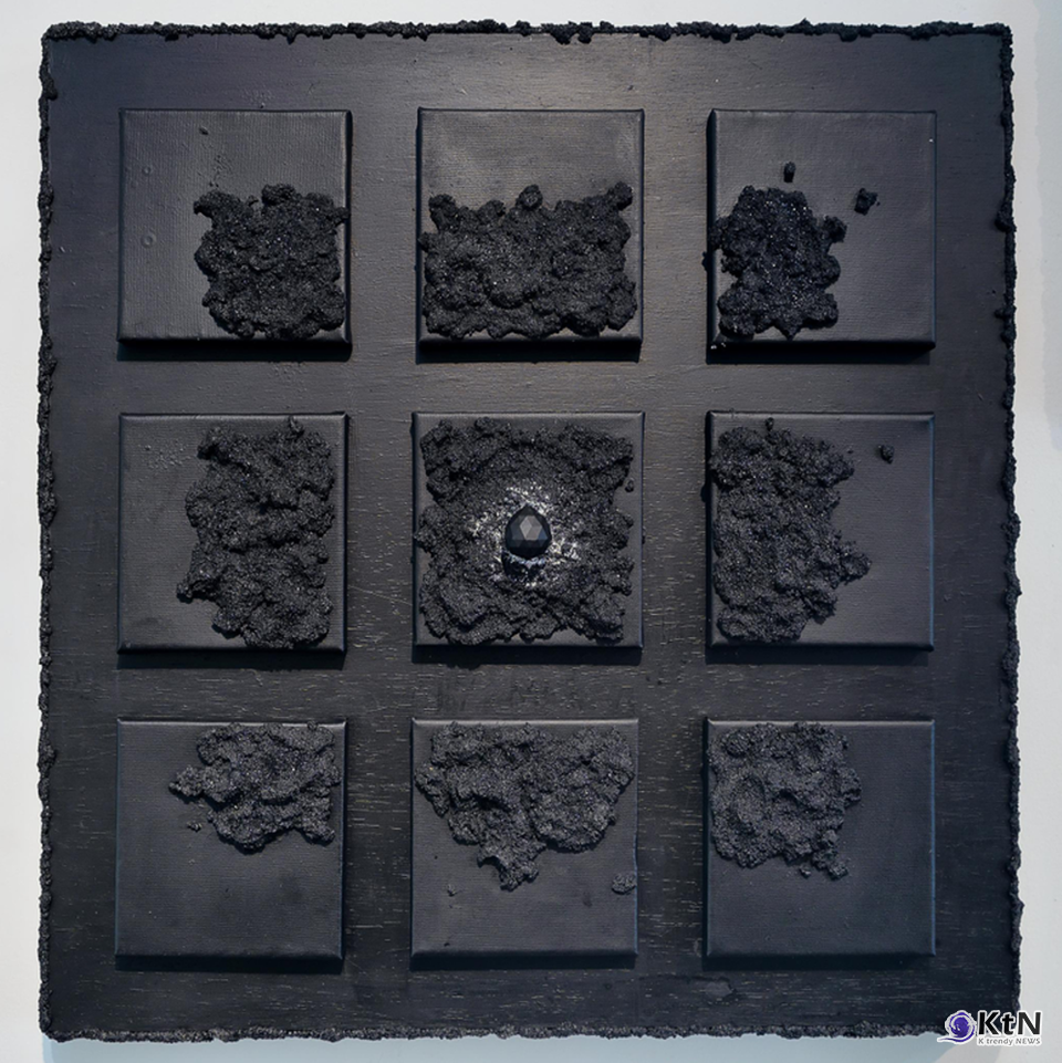 임하나, 너에게 감출 수 없는것은 72.2x72.2 cm, 30S  Acrylic,Mixed Media on Wood 2022. 사진=K trendy NEWS DB ⓒ케이 트렌디뉴스 무단전재 및 수집, 재배포금지