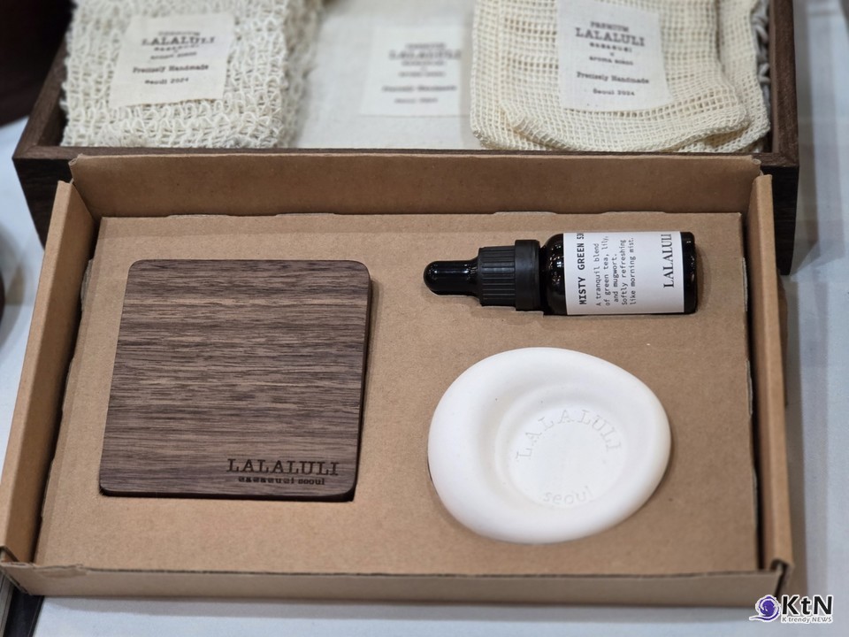 LALALULI. FIND JOY IN LIFE, AND MEANING IN EVERY DAY. 라라루리 대표 이아름. 사진=K trendy NEWS DB ⓒ케이 트렌디뉴스 무단전재 및 수집, 재배포금지