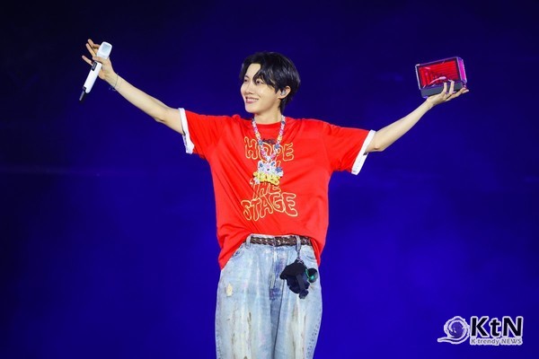 스타디움 매진·폴스타 투어 차트 진입…BTS 진·제이홉이 열어젖힌 K팝 새 장  사진=2025 11.17  빅히트 뮤직 K trendy NEWS DB ⓒ케이 트렌디뉴스 무단전재 및 수집, 재배포금지