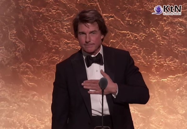 톰 크루즈, 데뷔 44년 만에 첫 오스카…아카데미 공로상 수상 감동 소감  사진=2025  11.19 오스카 유튜브 갈무리 K trendy NEWS DB ⓒ케이 트렌디뉴스 무단전재 및 수집, 재배포금지