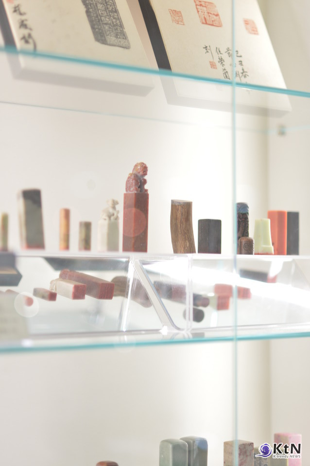 이재인 명예교수, 돌에 새긴 60년의 시간. 사진= K trendy NEWS DB ⓒ케이 트렌디뉴스 무단전재 및 수집, 재배포금지