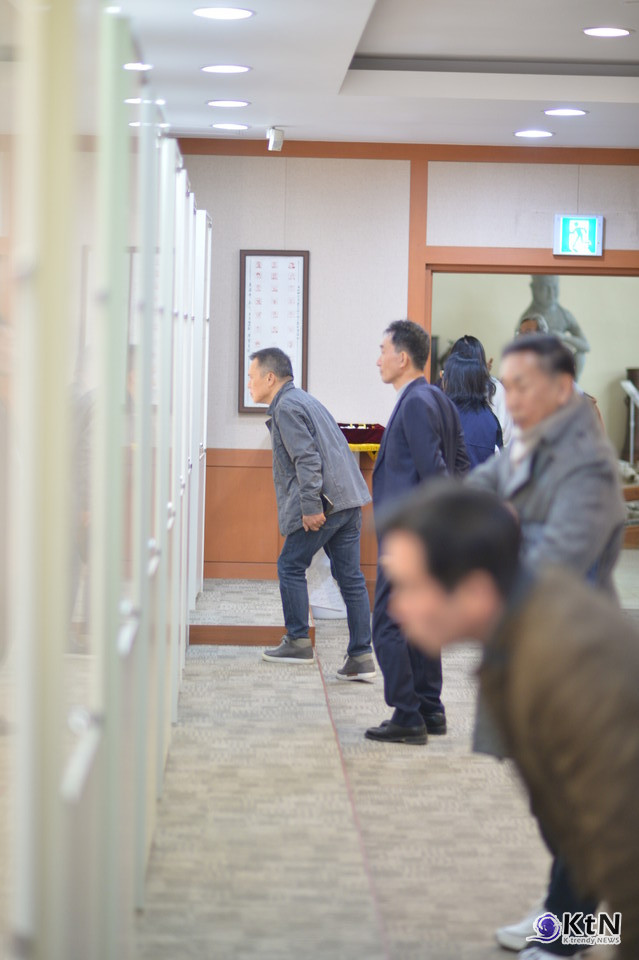 이재인 명예교수, 돌에 새긴 60년의 시간. 사진= K trendy NEWS DB ⓒ케이 트렌디뉴스 무단전재 및 수집, 재배포금지