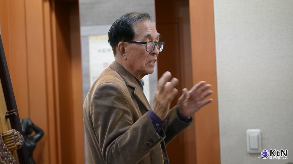 이재인 명예교수, 돌에 새긴 60년의 시간. 사진= K trendy NEWS DB ⓒ케이 트렌디뉴스 무단전재 및 수집, 재배포금지