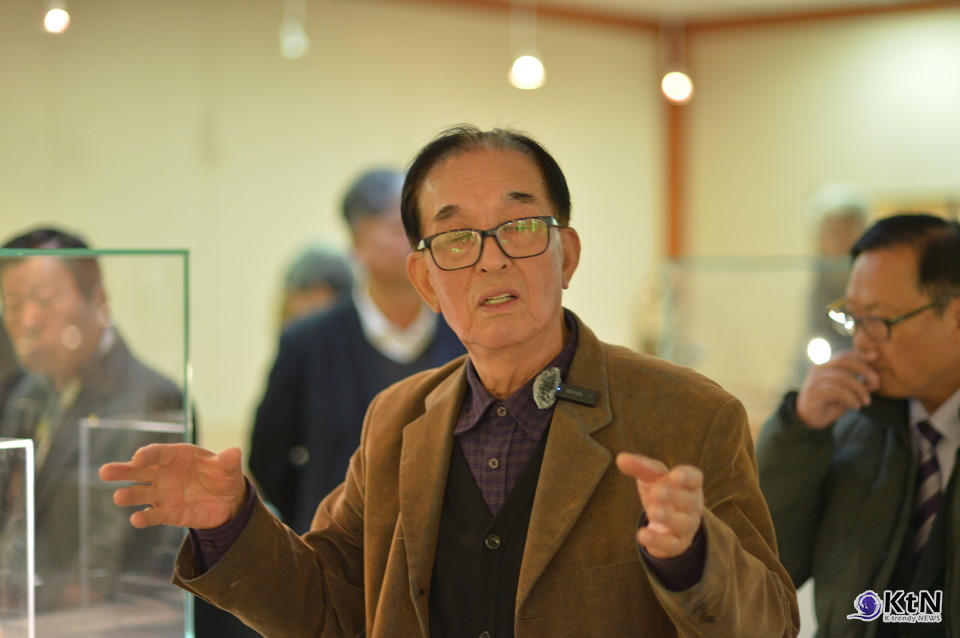 이재인 명예교수, 돌에 새긴 60년의 시간. 사진= K trendy NEWS DB ⓒ케이 트렌디뉴스 무단전재 및 수집, 재배포금지